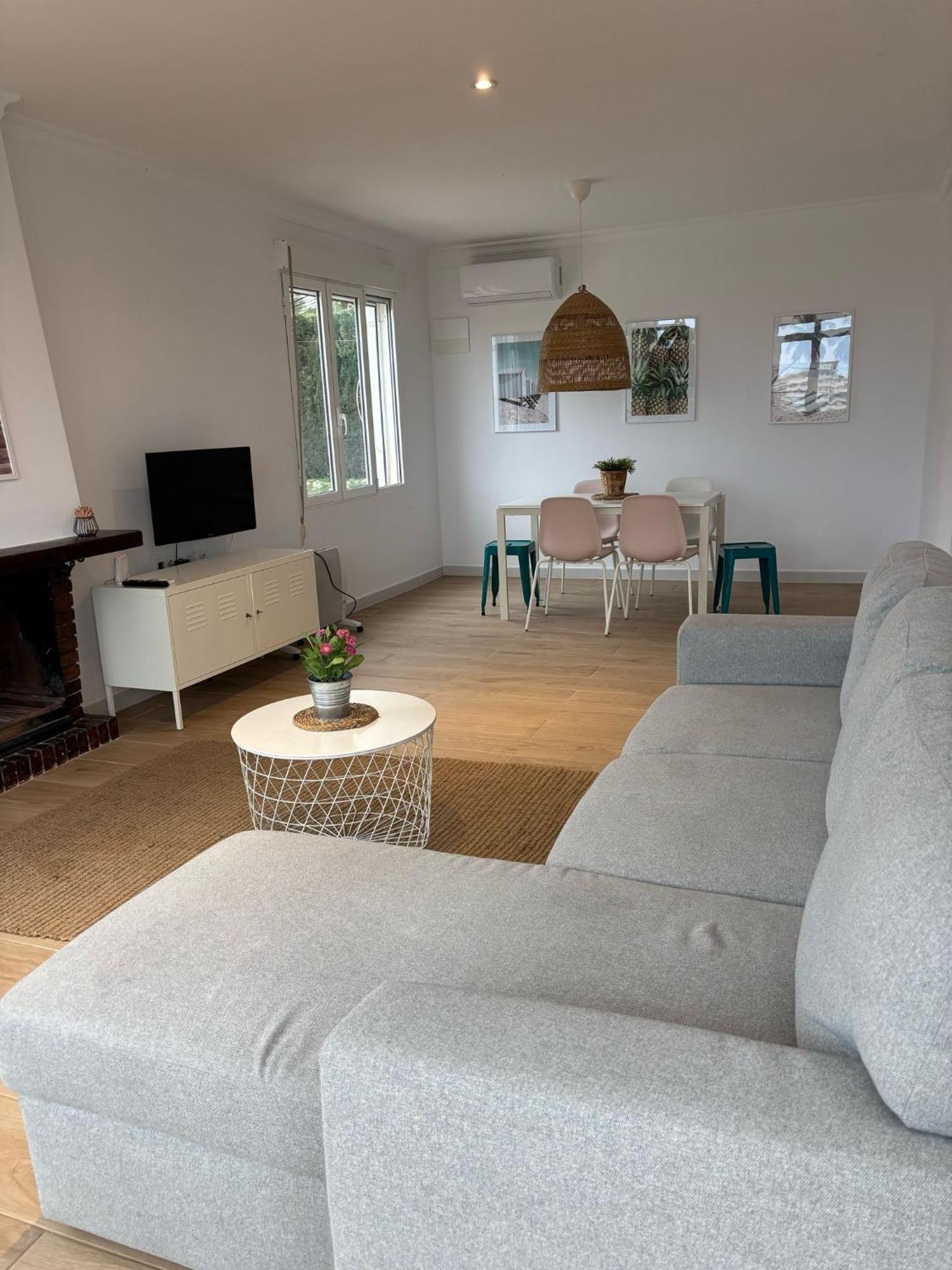 Acogedor Apartamento Junto A La Playa By Bebalmy Jávea Екстериор снимка